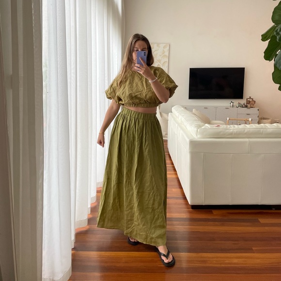Dissh Olive Linen Top & Maxi Skirt Set - Picture 7 of 7